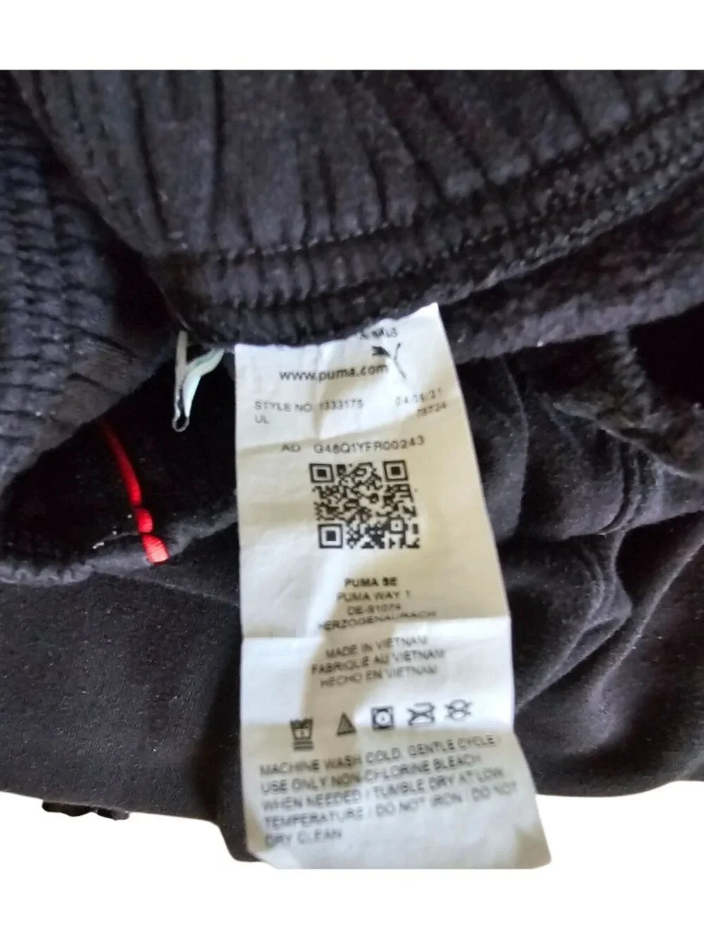 PUMA 2 Piece Joggers Shirt Boys Black Red Gray - Picture 4 of 6